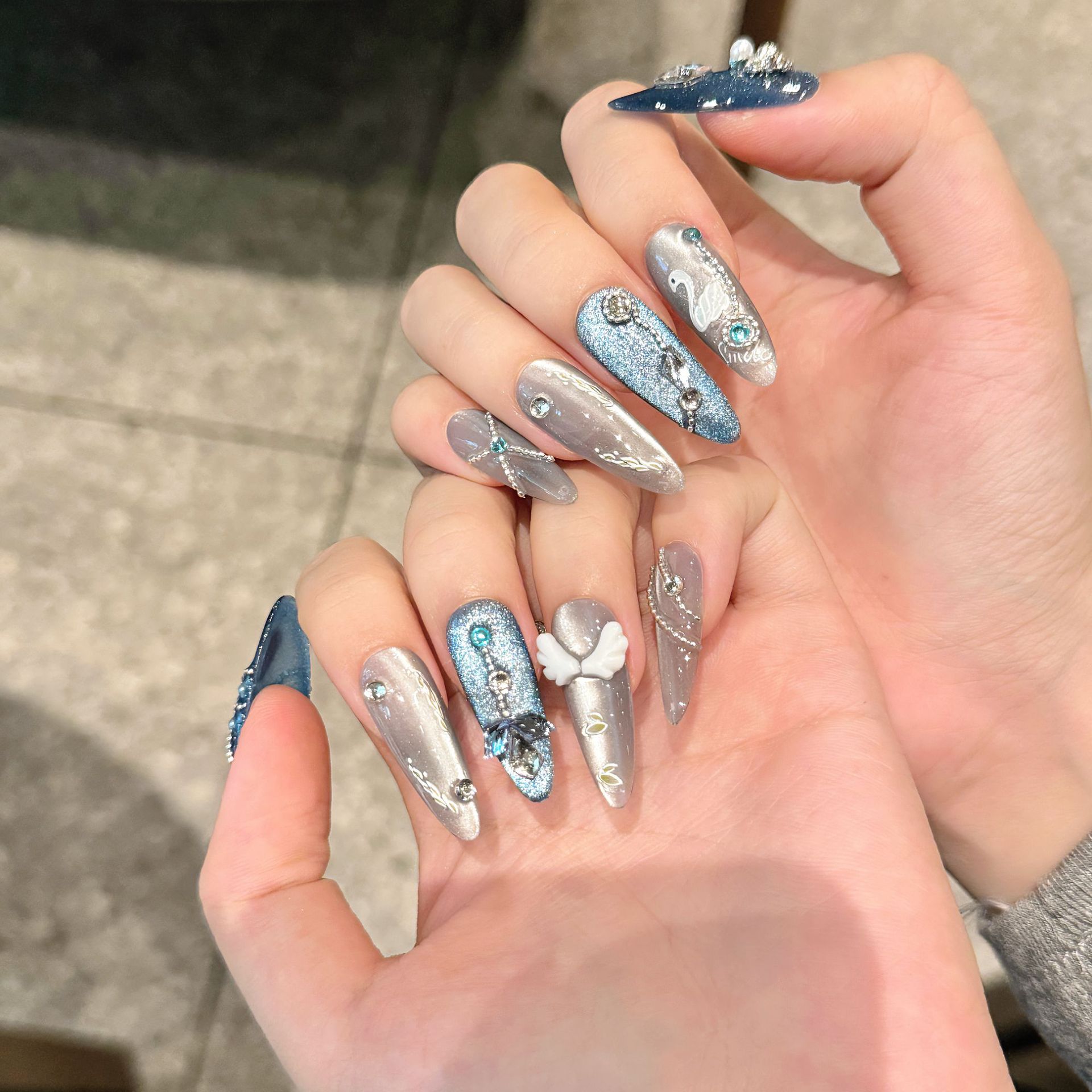 10Pcs 화이트 스완 수제 거짓 손톱 반짝이 헤이즈  - Nail Art Glitter 리뷰 및 가격